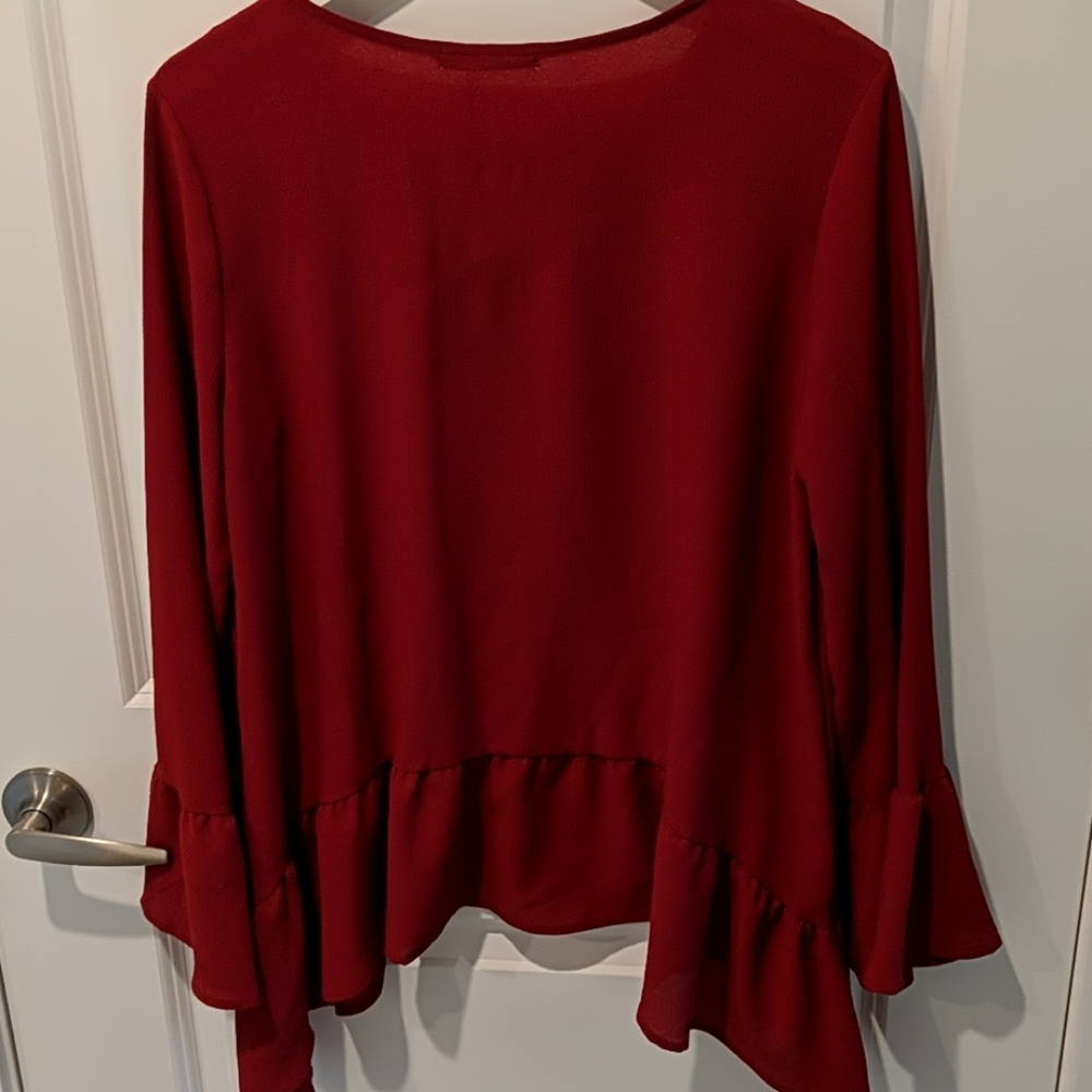 Red 🍒 top - Picture 3 of 4